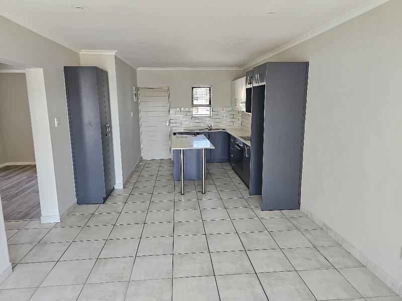 To Let 2 Bedroom Property for Rent in Burgundy Estate Western Cape